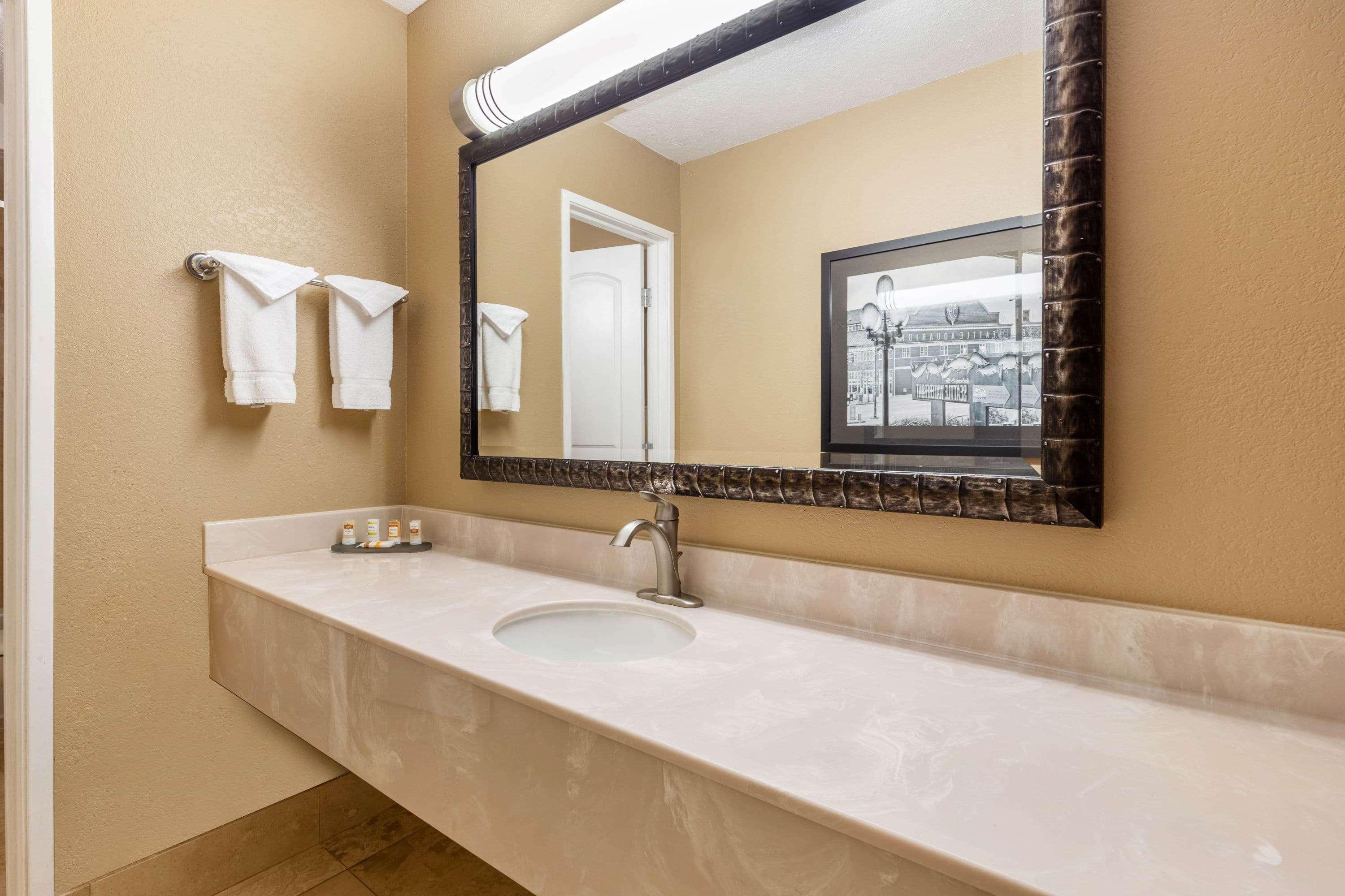 מלון La Quinta By Wyndham Seattle Downtown מראה חיצוני תמונה